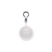 Bal met regenponcho