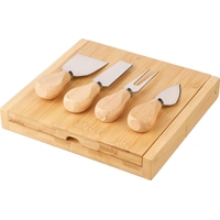 Bamboe kaasplank met bestek
