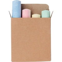 Kartonnen box met stoepkrijt