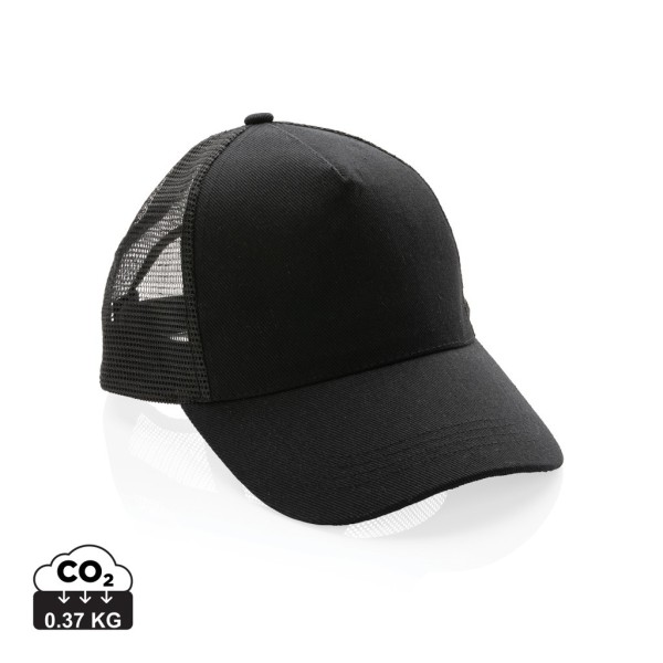 Impact AWARE™ 5 panel recycled katoenen truckercap, zwart